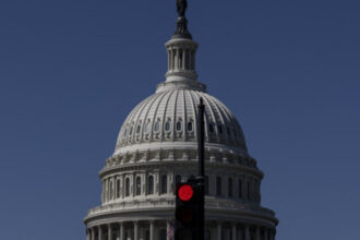 blocajul bugetar loveste new york si california trump taie miliarde din finantarea promisa 68dea07478d25