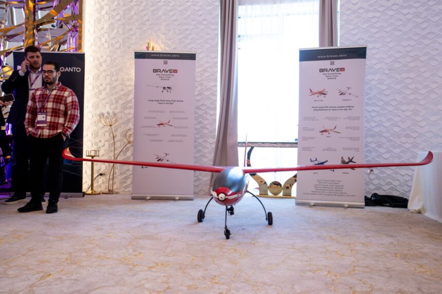 BraveX Aero, creator român de drone, a semnat un parteneriat cu o firmă germană expertă în soluții hardware și software pentru flotele de drone 1 bravex aero producator roman de drone a incheiat un parteneriat o companie germana specializata in solutii hardware si software pentru roiuri de drone 6900a2123012e