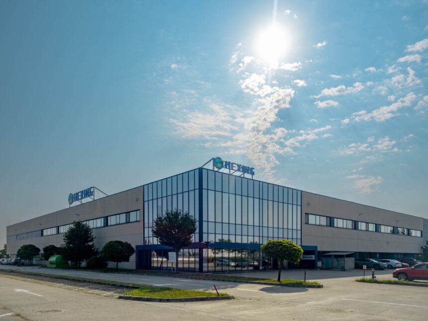 Hexing, compania chineză, încheie afaceri de 15 milioane de euro cu fabrica de contoare electrice din apropierea Timișoarei 1 chinezii de la hexing fac afaceri de 15 milioane de euro cu fabrica de contoare electrice de langa timisoara 690207b8f423e