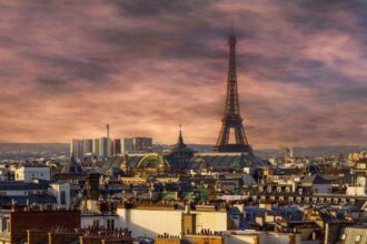 corespondenta din paris cand politica se roteste mai repede decat economia cinci premieri in mai putin de doi ani unul chiar de doua ori 68f872675ebba