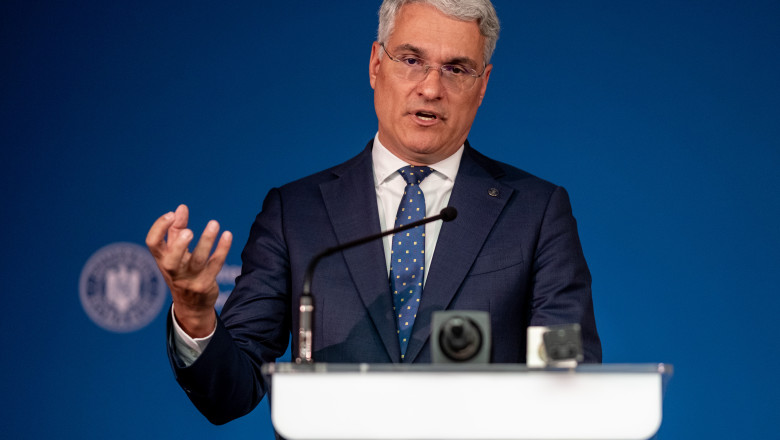 dragos pislaru nu ai cum cu o tara care e santier in derulare si cu 15 17 miliarde de euro care intra sa ai o recesiune 68efe71a610bb