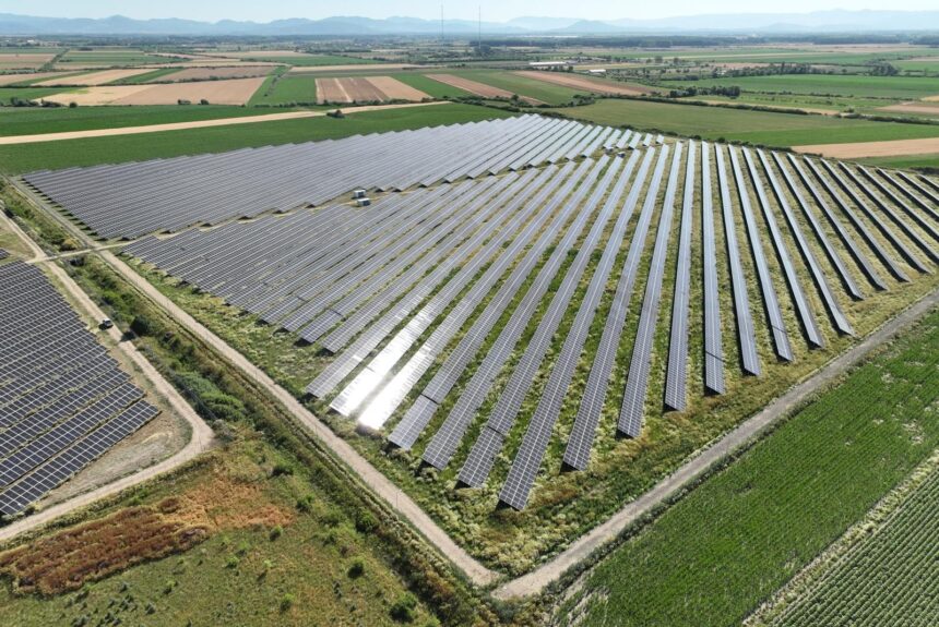 Electrica dă startul parcului solar Satu Mare 2, după o investiție de peste 20 de milioane de euro 1 electrica finalizeaza si pune in functiune parcul fotovoltaic satu mare 2 in urma unei investitii de peste 20 de milioane de euro 68f39375e49d9