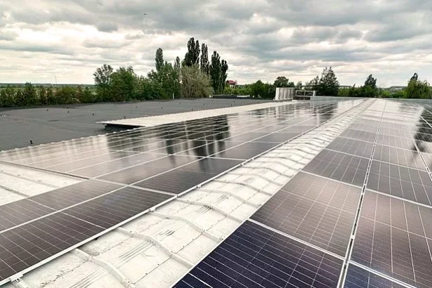 greenvolt inaugureaza o centrala de 512 kwp cu stocare de 400 kwh pentru abund berry in buftea 690069a3d3d76