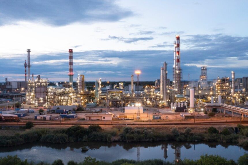 grupul ungar mol isi va majora livrarile in serbia dupa sanctiunile americane impotriva nis 68e8c9f384e95