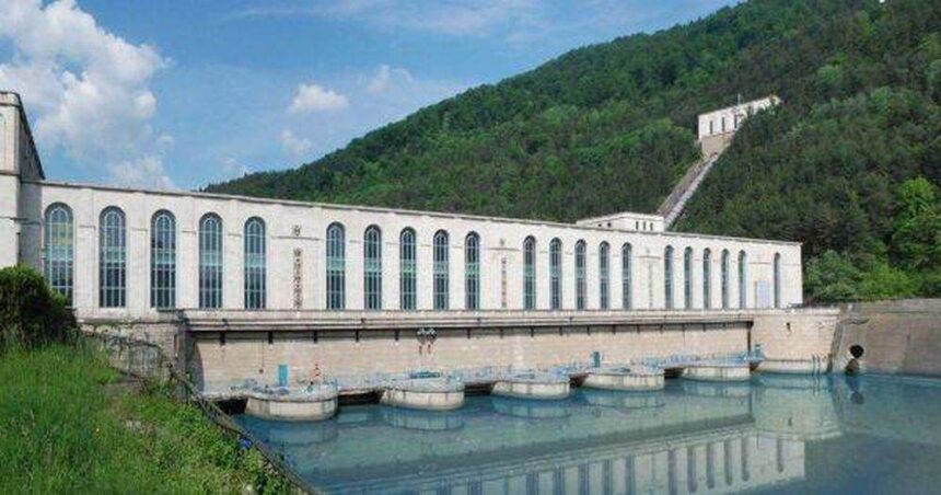 Hidroelectrica alocă peste 1,4 miliarde de euro pentru modernizarea infrastructurii și eficientizarea stocării energiei 1 hidroelectrica investeste peste 14 miliarde de euro pentru modernizare si stocare a energiei 6900c8f89d145