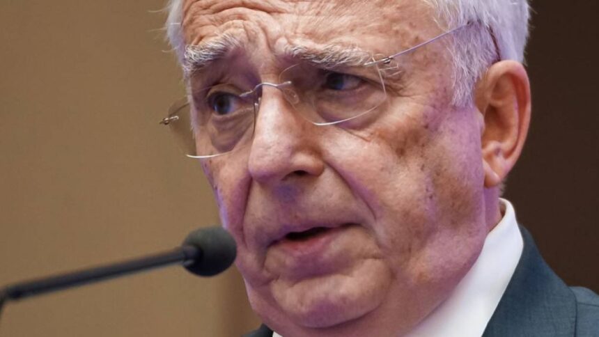 Isărescu clarifică situația pensiilor: „Nu se ia nimic, pensiile nu sunt economii bancare” 1 isarescu despre scandalul pensiilor nu se confisca nimic pensiile nu sunt depozite bancare 68de85af43b1e