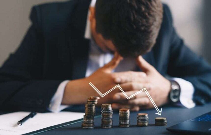 Creștere alarmantă a insolvențelor: 949 de cazuri în septembrie 2025, comparativ cu 900 în august 2025 1 numarul dosarelor de insolventa la nivel national a ajuns la 949 in septembrie 2025 fata de aproximativ 900 de insolvente in luna august al aceluiasi an 68e51baaad2ce