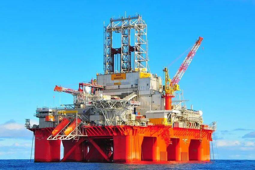 OMV, deținătorul Petrom, vizează expansiunea producției de hidrocarburi, concentrându-se pe Neptun Deep și Norvegia, în timp ce investițiile, în special în sectorul ecologic, sunt în scădere 1 omv patronul petrom mizeaza pe cresterea productiei de hidrocarburi cu focus pe neptun deep si norvegia investitiile scad mai ales cele din zona verde 68e3819dc92b3