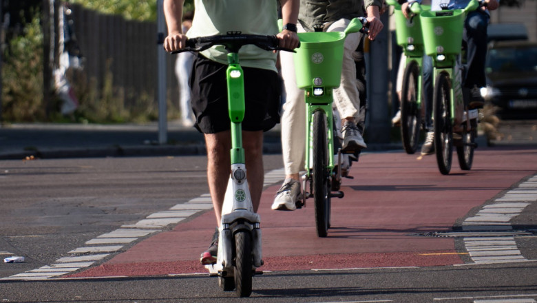 Proiect de lege pentru reglementarea trotinetelor și bicicletelor electrice inițiat în Parlament 1 permis pentru trotinete si biciclete electrice un proiect de lege a fost depus in parlament 68e796fa77a31