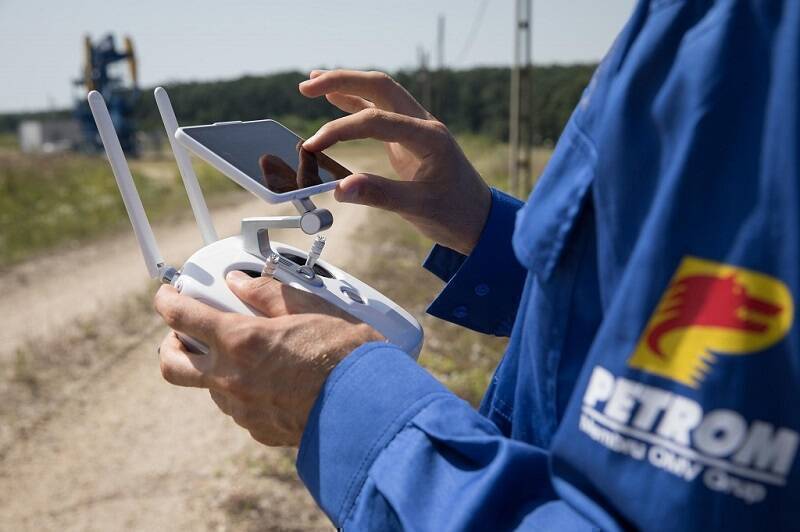 Petrom raportează o reducere de 13% a câștigului în primele nouă luni ale anului, de 3,4 miliarde lei 1 petrom scadere a profitului de 13 pentru primele 9 luni ale anului 34 miliarde lei 6901b0fec1223