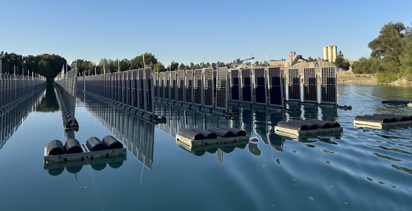 Inovație mondială: s-a deschis primul parc solar flotant cu panouri verticale 1 premiera a fost inaugurat primul parc fotovoltaic plutitor cu panouri verticale din lume 68f37470cd97d