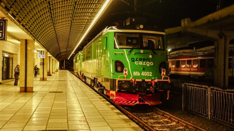 primele locomotive romanesti livrate in suedia incep un nou capitol dupa prima revizie de la craiova 68e63502c7c73