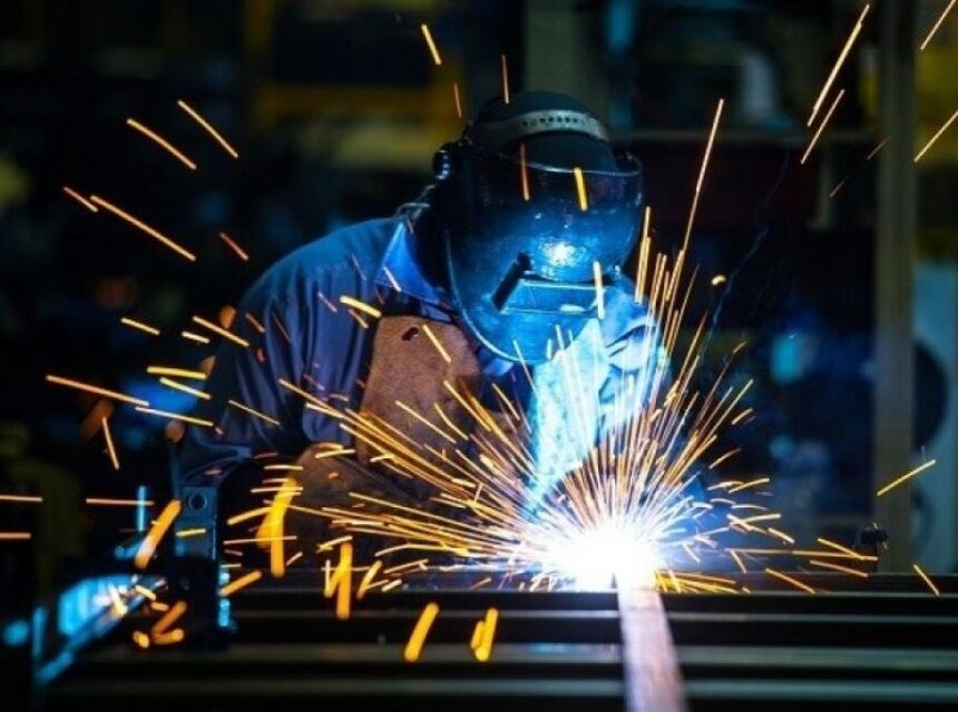 Industria a înregistrat o contracție de 1,5% în primele opt luni ale anului 2025 – informații de la INS 1 productia industriala a scazut cu 15 in primele opt luni din 2025 date ins 68f07f6448335