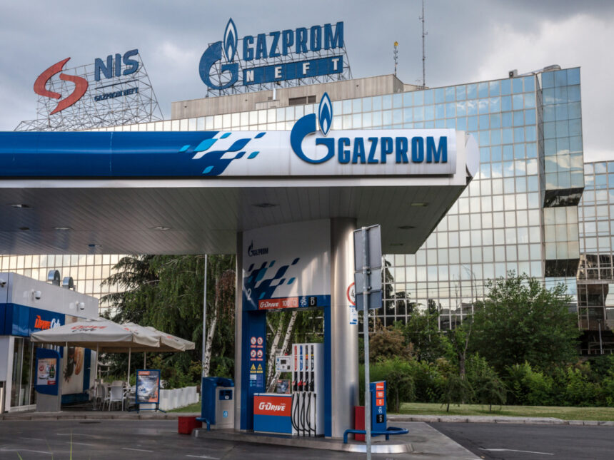 sanctiunile sua blocheaza livrarile de petrol pentru compania rusa nis serbia se confrunta cu riscul opririi unicei sale rafinarii 68fc7bd55ecd6