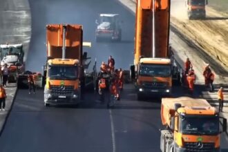 video autostrada a7 focsani bacau umb a asternut asfalt pe 30 din cei 36 de kilometri ai lotului 1 68e019bc77e6b