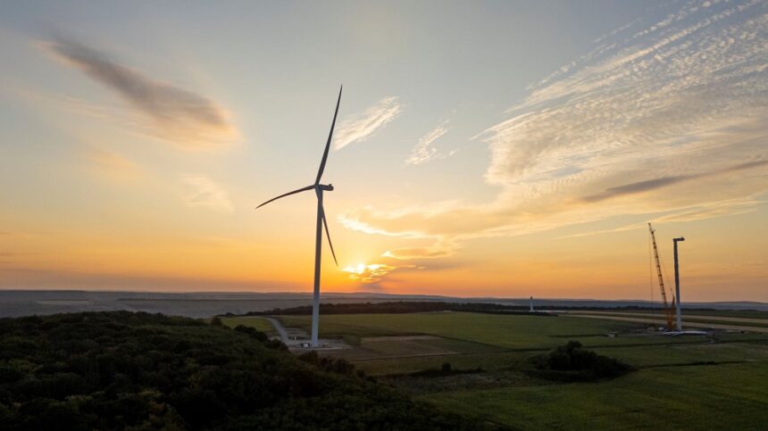 Progresul impresionant al parcului eolian Deleni, cel mai extins proiect în desfășurare din regiunea Moldovei 1 video cum merg lucrarile la parcul eolian deleni cel mai mare in constructie acum in zona moldovei 68f4c8499a2ad