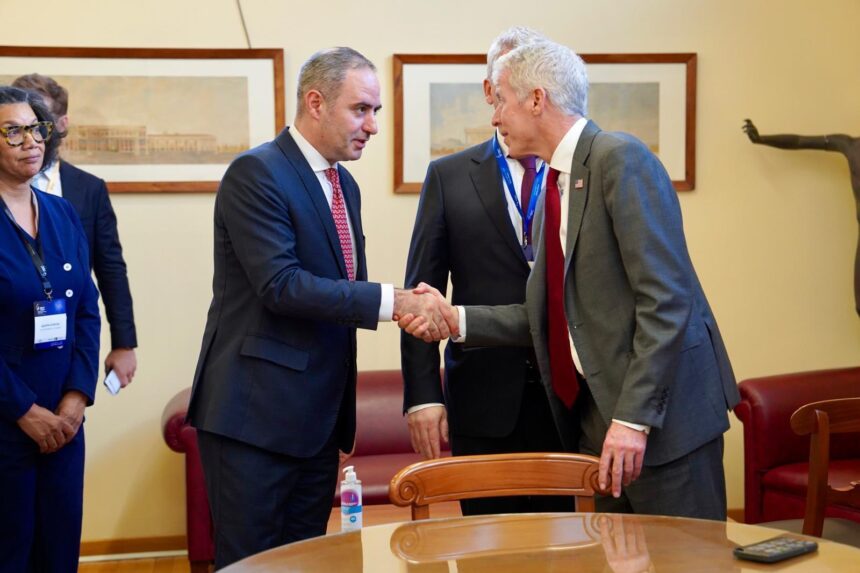 Alexandru Nazare: România promovează Coridorul Vertical de Energie ca fundament solid pentru securitatea energetică a Europei 1 alexandru nazare romania sustine coridorul vertical de energie drept pilon durabil al securitatii energetice europene 690ce9d0572b9