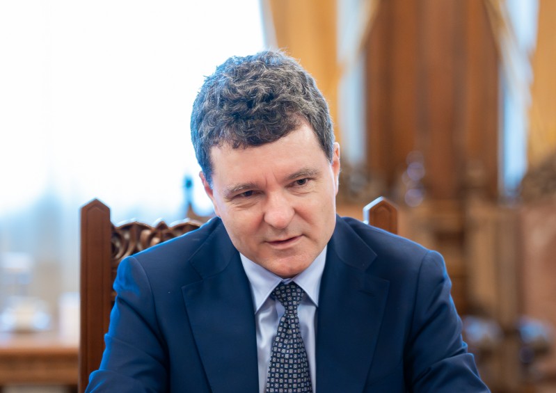 Părerea lui Nicușor Dan despre riscurile creșterii salariului minim 1 ce spune nicusor dan despre pericolele majorarii salariului minim 690dd7235494c