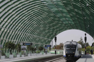 circulatia trenurilor catre aeroportul otopeni va fi modificata in urma unor lucrari anuntul cfr 69170aa49fac6