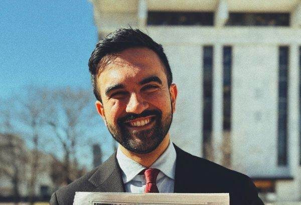 comunismul se intoarce prin new york 69119ccb2fcee