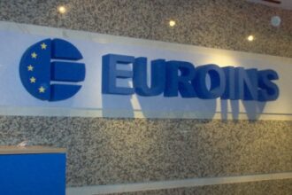 cu procurorii in casele fostilor sefi falimentara euroins fost lider rca care nu a renuntat la revenirea in romania pierde si la curtea constitutionala 6927688f97376