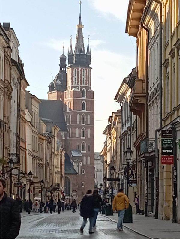 Jurnal de aventură: Cracovia, un oraș plin de amintiri istorice 1 jurnal de calatorie lectia poloneza cracovia prezent incarcat de memorie 690d1bb2cf188