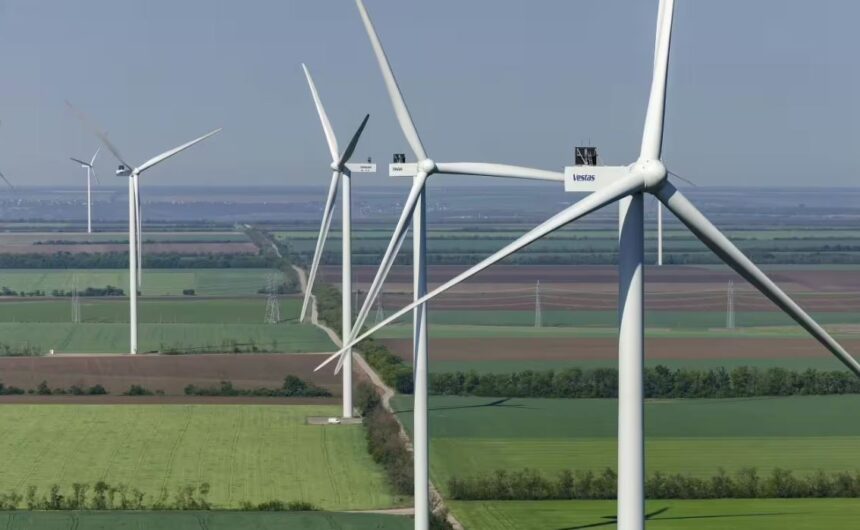 Expansiunea spectaculoasă a livrărilor de turbine eoliene Vestas în România, în trimestrul al III-lea din 2025 1 livrarile de turbine eoliene ale gigantului danez vestas in romania cresc masiv in t3 2025 690b1f11dbe71