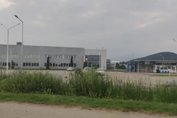 o mare fabrica din romania se inchide aproape o mie de oameni concediati 691301091e6f5