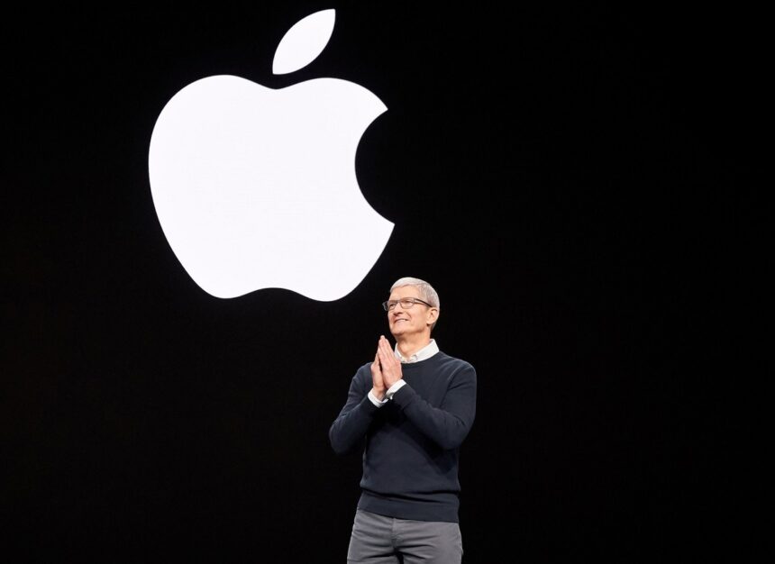 Tim Cook se pregătește să lase frâiele Apple în 2024. Cine va fi următorul lider al colosului american 1 tim cook urmeaza sa paraseasca anul viitor pozitia de ceo al apple cine e principalul favorit pentru a prelua sefia gigantului american 6918264dc8ed0