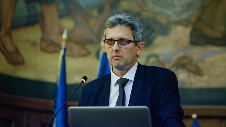 valentin lazea bnr romania se indreapta spre o economie a serviciilor nu putem spera la o economie bazata pe cunoastere 690ecf9b61981