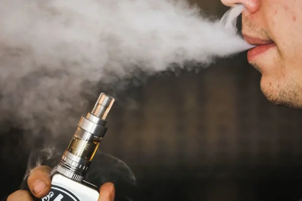 amenzi de 26 mil euro pentru trei companii de pe piata de tutun incalzit care s ar fi inteles la pret nume mari pe lista 694295cbaeb04