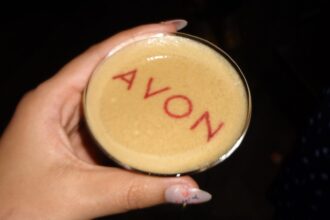 avon intra in magazinele online farmacia tei si bebe tei cat mai vand avon si oriflame in romania 693e89e1e9333