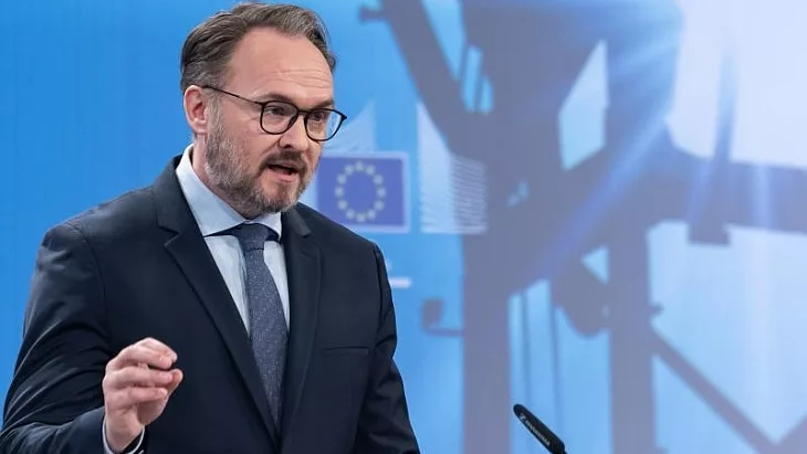 Dan Jørgensen: Interdicția asupra importurilor de gaze din Rusia rămâne valabilă, indiferent de eventualele înțelegeri de pace cu Moscova 1 dan jorgensen interdictia privind importurile de gaze rusesti este permanenta indiferent de orice acord de pace viitor cu moscova 693e52254c540