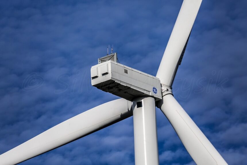 GE Vernova, liderul american, a obținut o nouă comandă de 42 de turbine pentru un parc eolian impresionant în România 1 gigantul american ge vernova a primit o noua comanda de 42 de turbine pentru un parc eolian mare in romania 693278838c406