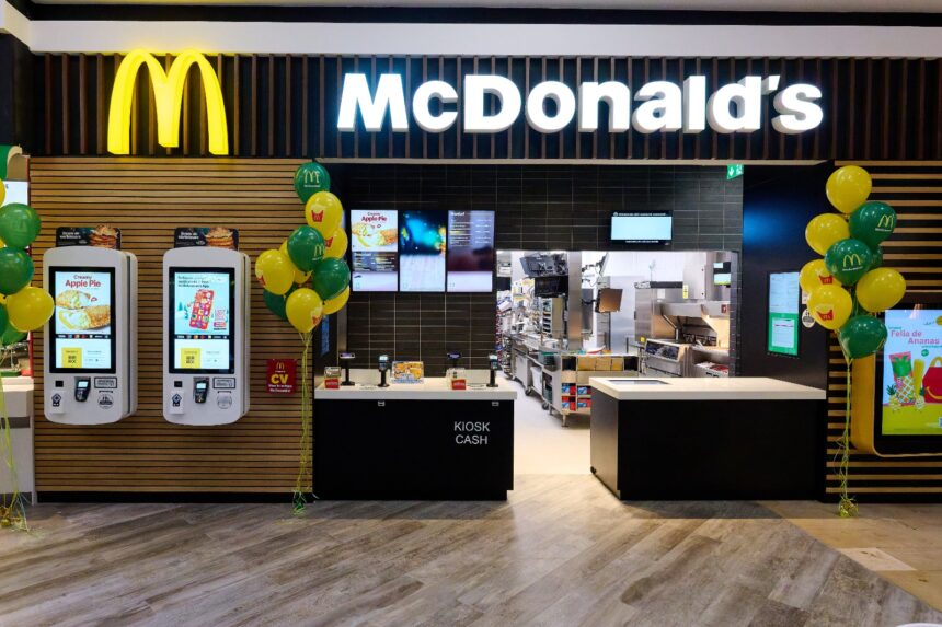 McDonald's își extinde rețeaua în București cu un nou restaurant în Shopping City Militari 1 mcdonalds a romania a deschis un restaurant nou in bucuresti in shopping city militari 694965571d681