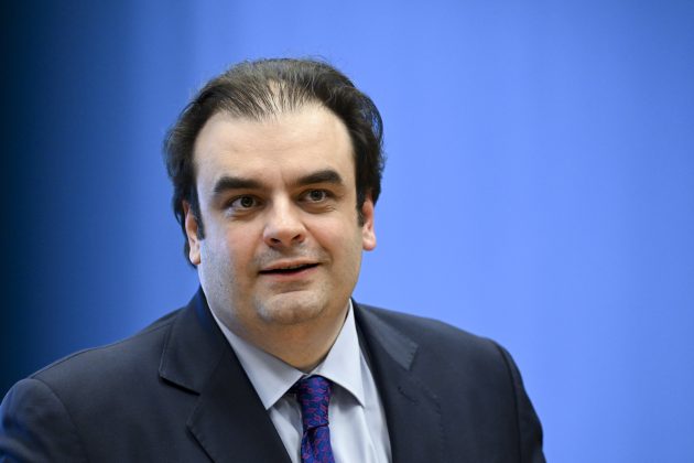 Ministrul Finanțelor, Kyriakos Pierrakakis, preconizează o reducere a datoriei publice a Greciei sub 120% din PIB până în anul 2030 1 ministrul de finante kyriakos pierrakakis sustine ca datoria publica a greciei va scadea sub 120 din pib pana in 2030 693464256b0b8