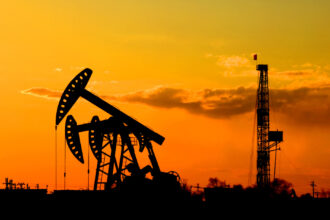 opec a decis sa pastreze neschimbate nivelurile de productie de petrol pentru primul trimestru din 2026 692d32f713887