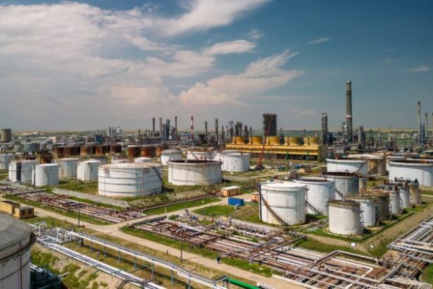 rafinariile petromidia si vega se opresc pentru 30 de zile surse moment foarte prost pentru romania 694aa8c660c25