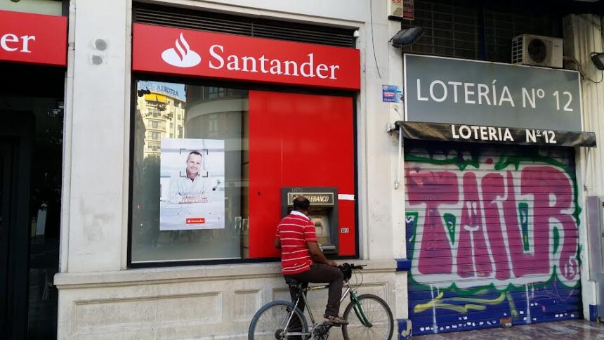 santander vinde o participatie de 35 in subsidiara sa poloneza pentru 480 milioane de dolari reuters 692e9ac0a00d7
