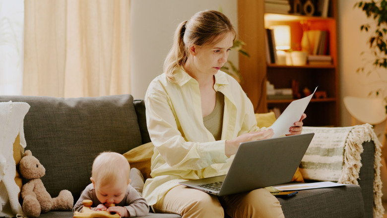 Alocațiile pentru copii, înghețate până în 2026, după ce Guvernul a decis să amâne din nou ajustarea în funcție de inflație 1 alocatiile copiilor raman inghetate si in 2026 dupa ce guvernul a suspendat pentru al doilea an la rand majorarea cu inflatia 695c000bf3a33