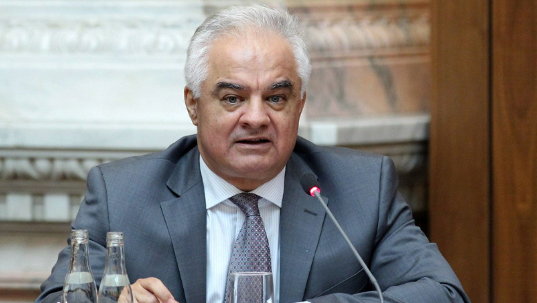 Oficial BNR: „Tăierea de 10% în administrație este insuficientă” Problema majoră: Ne aflăm în continuare în România anilor '60 ai lui Ceaușescu 1 exclusiv oficial bnr reducerea de 10 in administratie nu e suficienta marea problema suntem tot in romania anilor 60 a lui ceausescu 6964b77bea132