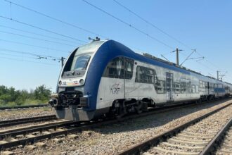 inca doua trenuri regionale pesa sunt in drum spre romania 696baed52ecb2