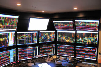 investitiile de private equity si venture capital din ultimii 15 ani au ajuns la 33 miliarde de euro in romania ropea 6957ee570135b