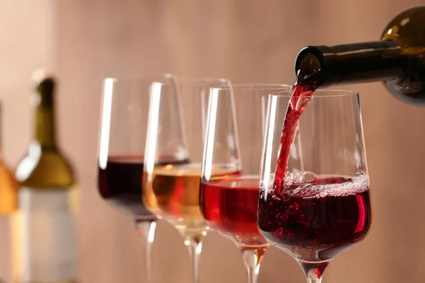 nu mai consumam vin comisia europeana sprijin special pentru viticultori consumul a scazut cu 35 in europa si cu 60 in china 6957f3d12c7a3