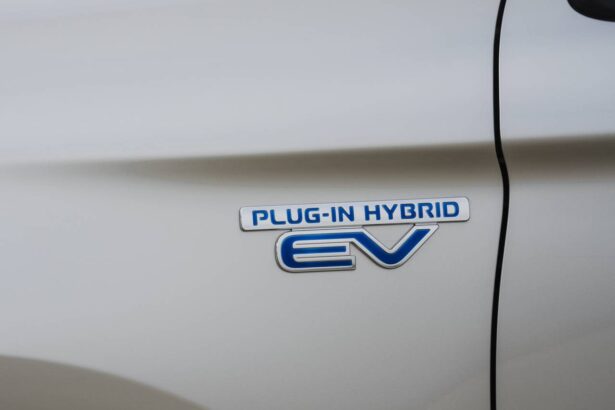 proprietarii de masini hibride vor plati in 2026 un impozit si de 1 000 de lei mult mai mare decat s a stabilit initial consultant fiscal 6966bdabc3f0f