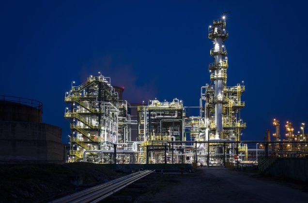 Rafinăria Petrobrazi din Ploiești a vibrat intens în ultimele luni ale anului 2025 1 rafinaria petrobrazi ploiesti a duduit in ultima parte a anului 2025 696cb9d420a0b
