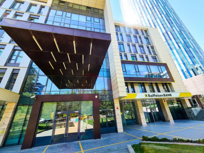 Raiffeisen Bank România stabilește un nou standard european: investiții masive din partea investitorilor de prestigiu din Anglia și Franța 1 record european pentru raiffeisen bank romania bataie pe obligatiunile emise de banca investitori de elita din anglia sau franta miliarde atrase 696f50b363e09