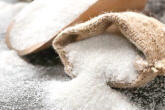 romanii mananca tot mai putin zahar dar nu neaparat de dragul sanatatii taxa pe zahar a tras in jos si productia interna si importurile 697bbe0c5dc75