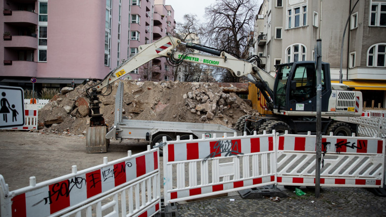 Uniunea Europeană pe cale de a pierde oportunitățile de dezvoltare a infrastructurii de transport până în 2030: impactul asupra României, întârzierile în autostrăzi, căi ferate și porturi 1 ue risca sa rateze proiectele de transport pentru 2030 consecinte pentru romania autostrazi cai ferate si porturi intarziate 696f0f7cbfb70