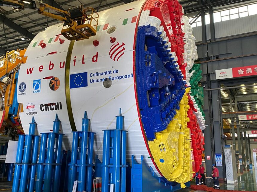 „Gigantul” care va crea cel mai extins tunel de autostradă în inima Carpaților a sosit la Călărași 1 uriasul care va sapa cel mai lung tunel de autostrada prin carpati a ajuns la calarasi 6967cd6e981bc